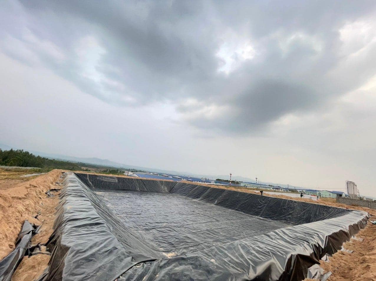 Bạt hdpe lót hồ chứa nước ở Phú Giáo
