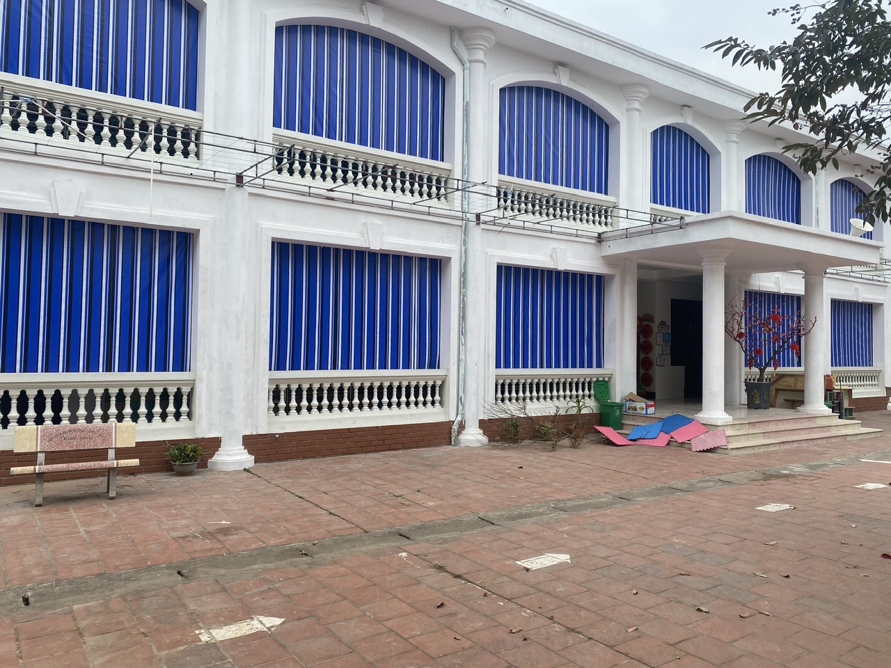 Bạt mành che nắng ban công tự cuốn quận Thủ Đức