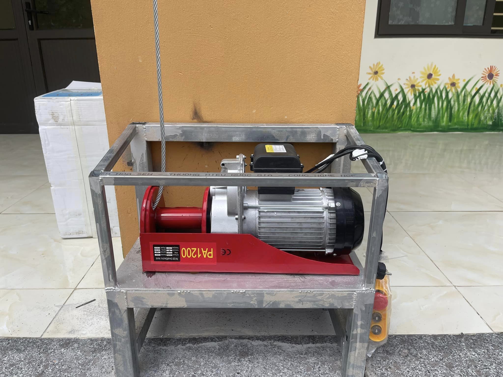 motor tời dây cáp dù che sự kiện