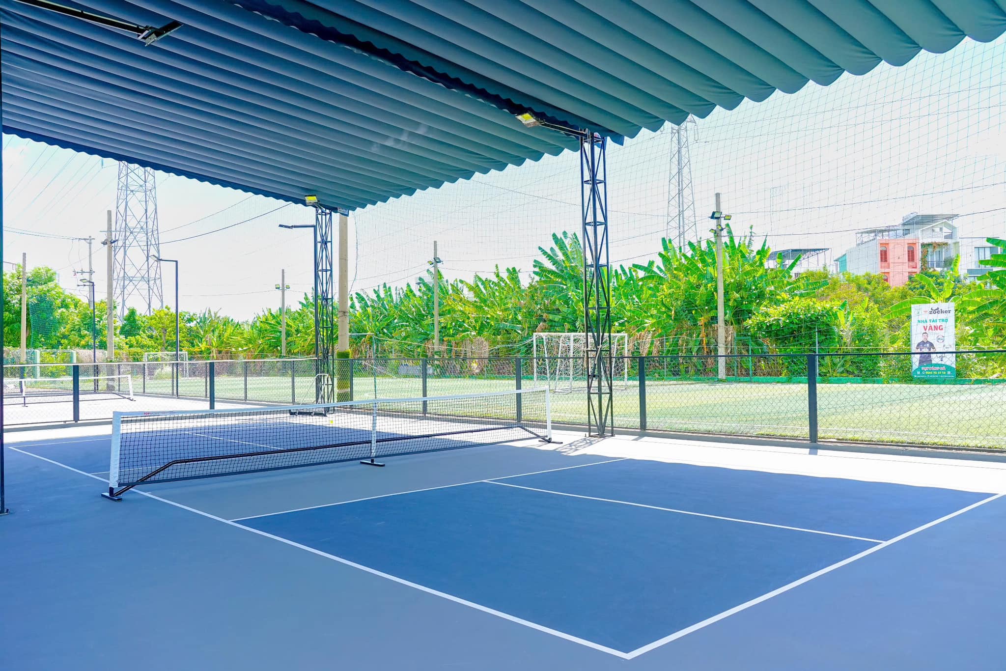 Mẫu Mái xếp che sân Pickleball đẹp