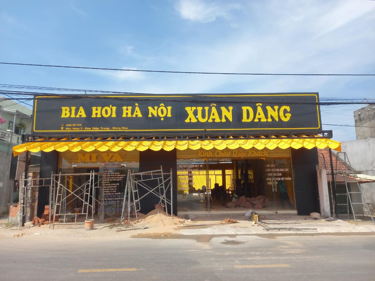 Mái xếp lượn sóng tại Hà Nội