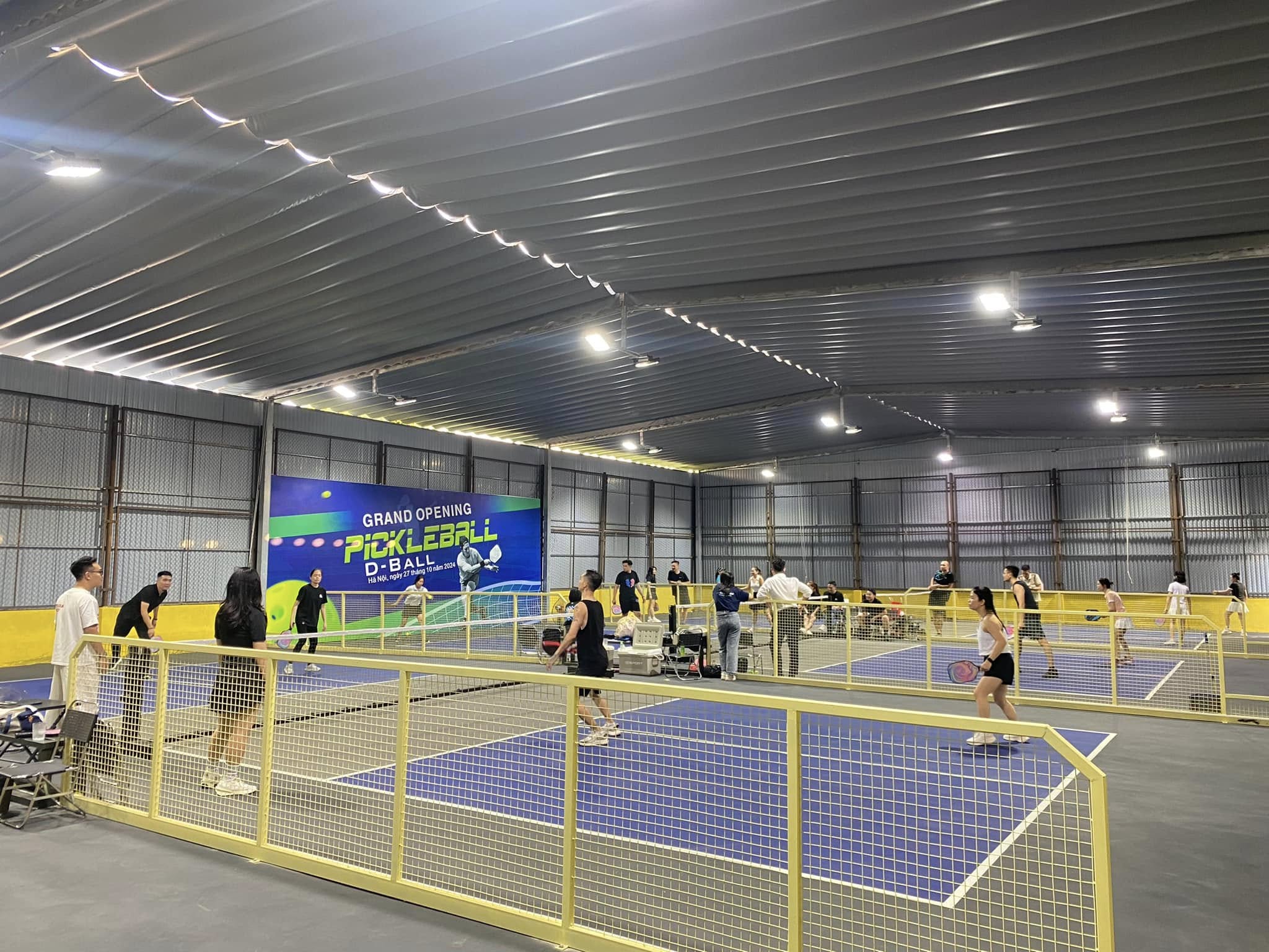 Thiết kế mái che sân Pickleball trong nhà