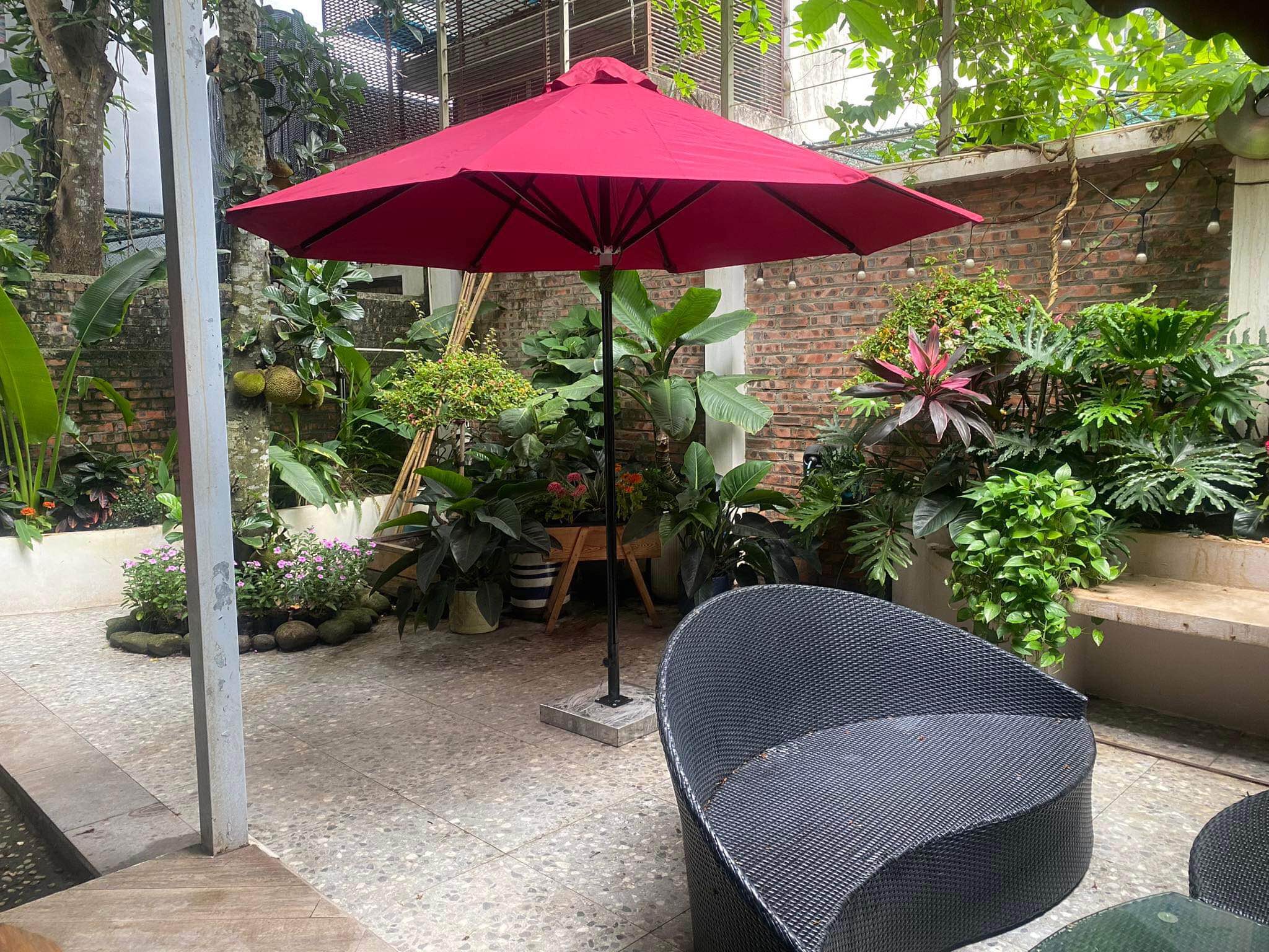 Ô dù che nắng chính tâm màu đỏ đô Ô dù che nắng chính tâm màu đỏ đô