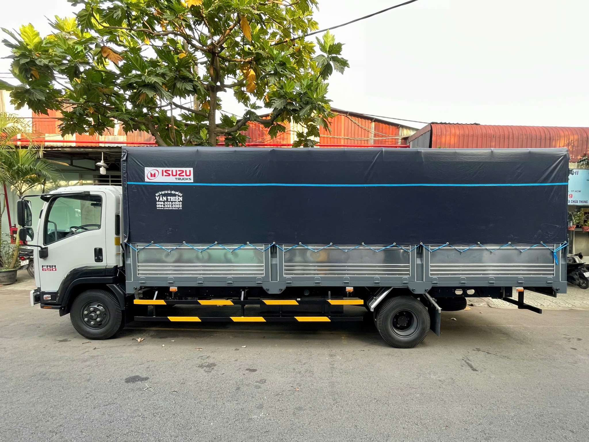Bạt phù thùng xe tải Bạt phù thùng xe tải