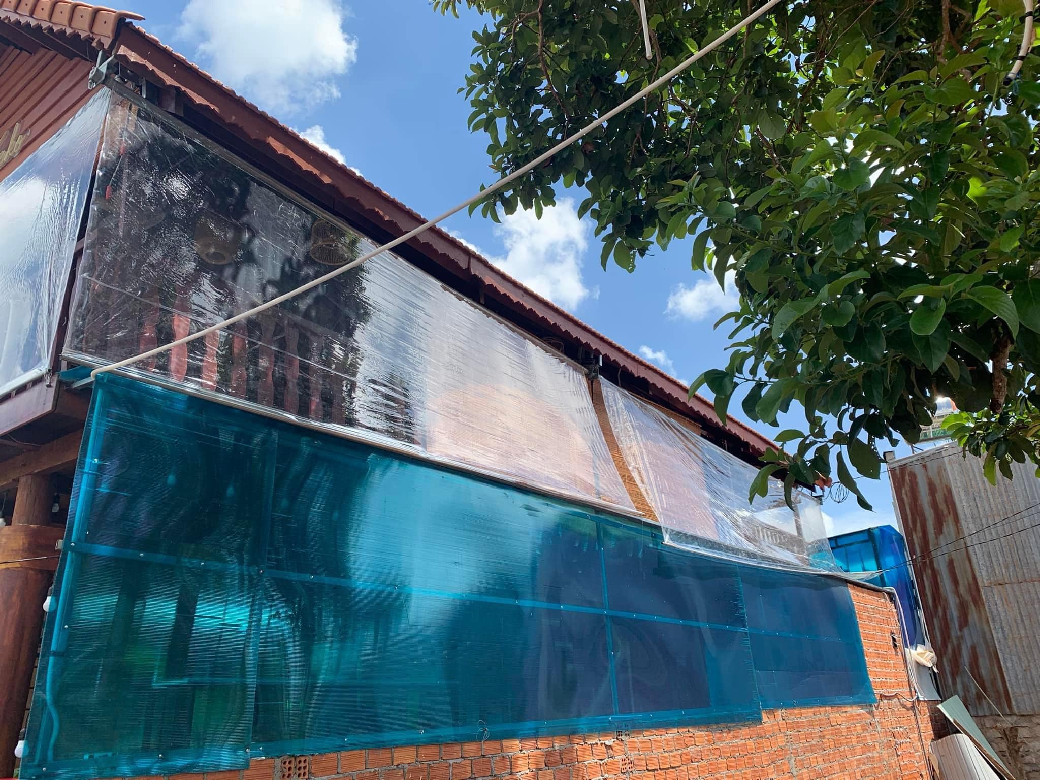 bạt nhựa PVC trong suốt che nắng mưa ở Hải Phòng bạt nhựa PVC trong suốt che nắng mưa ở Hải Phòng