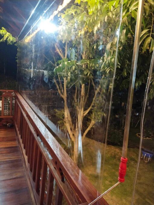 Bạt nhựa trong suốt che mưa nắng ở Bình Dương