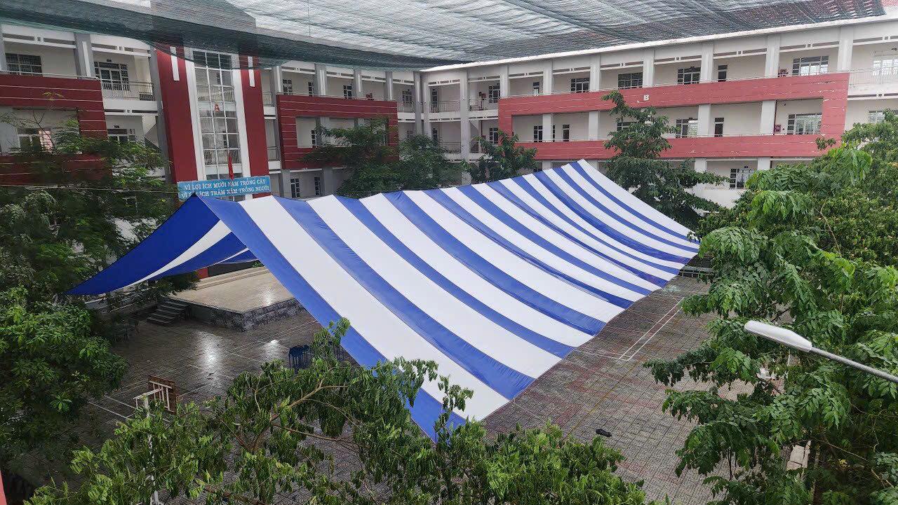 Dù treo cáp (Dù không trụ) che nắng sự kiện sân trường
