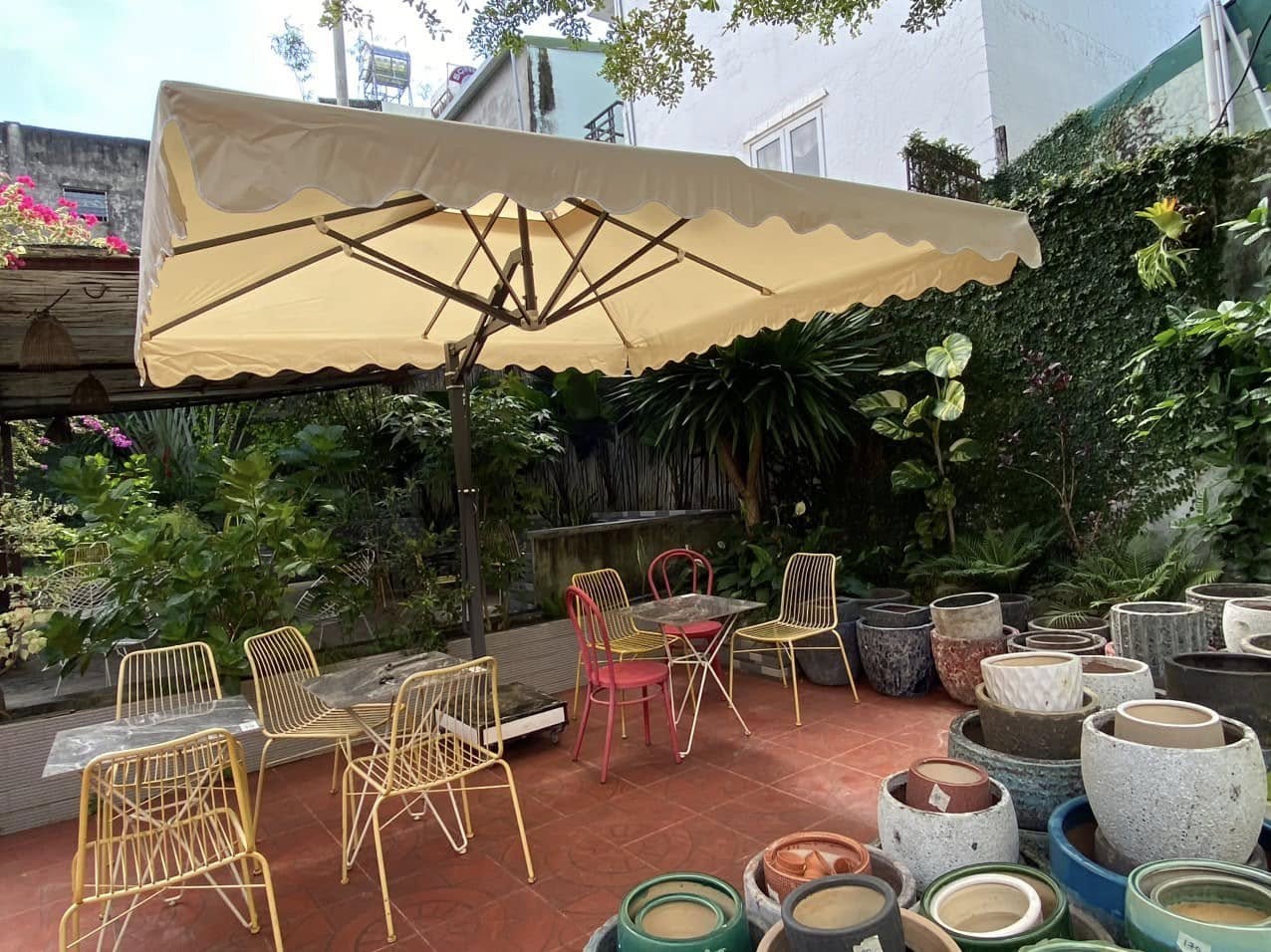 Ô dù che nắng ngoài trời tại Bến Tre