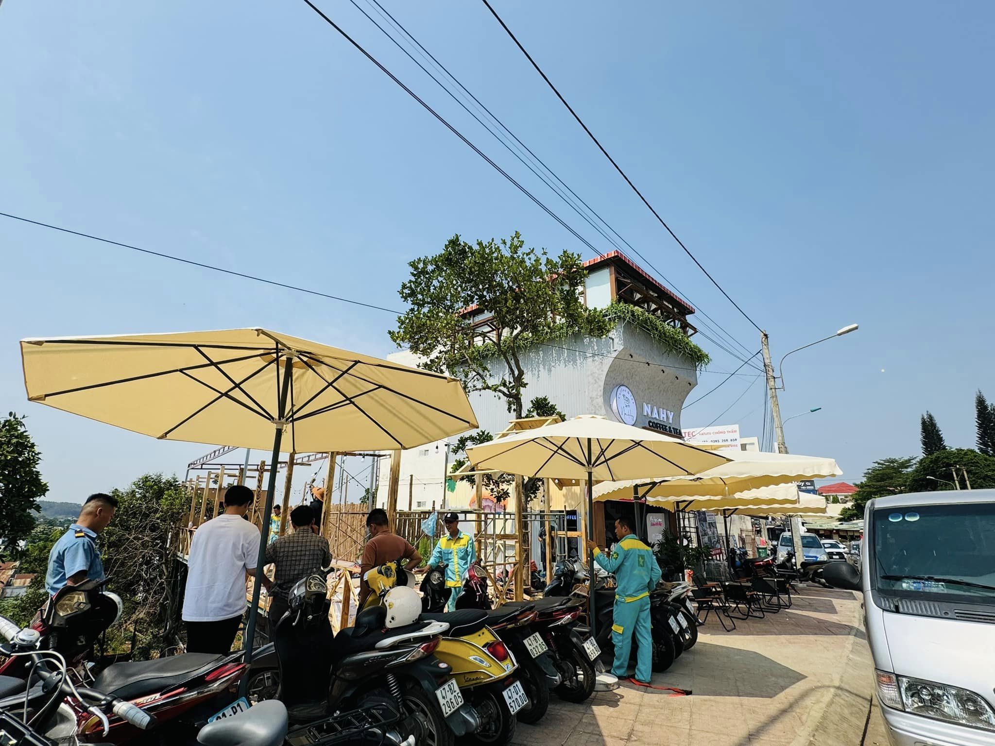 Ô dù che nắng chính tâm màu kem Ô dù che nắng chính tâm màu kem