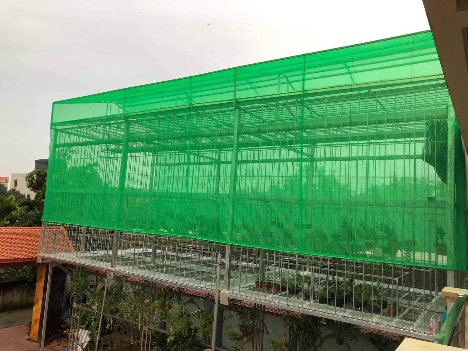 Lưới lan che nắng công trình xây dựng
