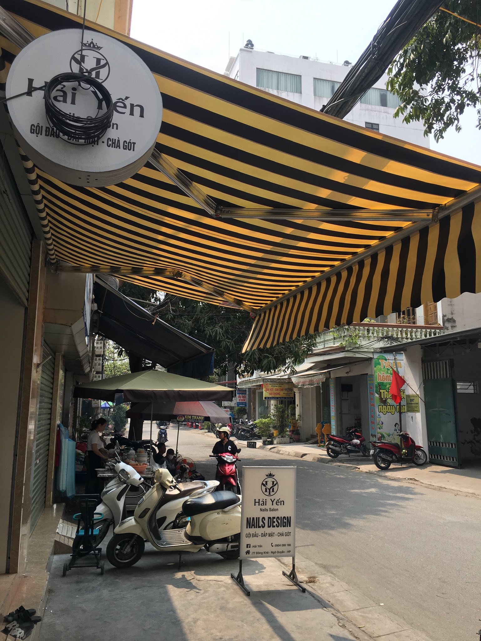 Bạt tay quay mái hiên che nắng Quận Gò Vấp