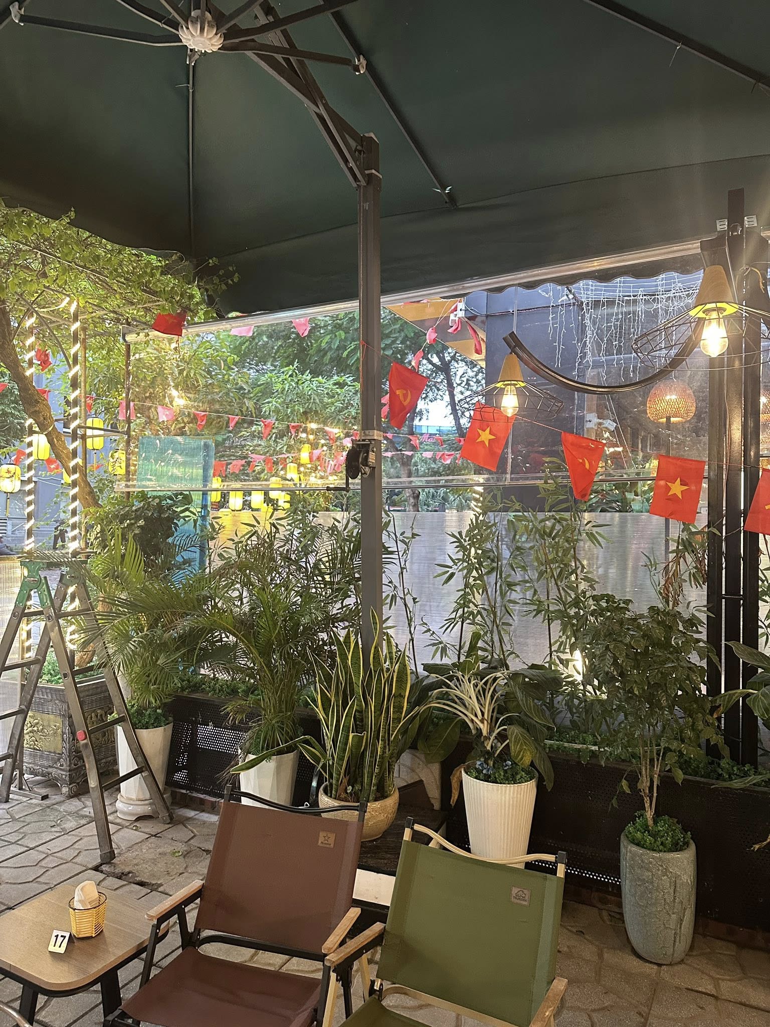 Bạt nhựa trong suốt che mưa ở Bình Phước