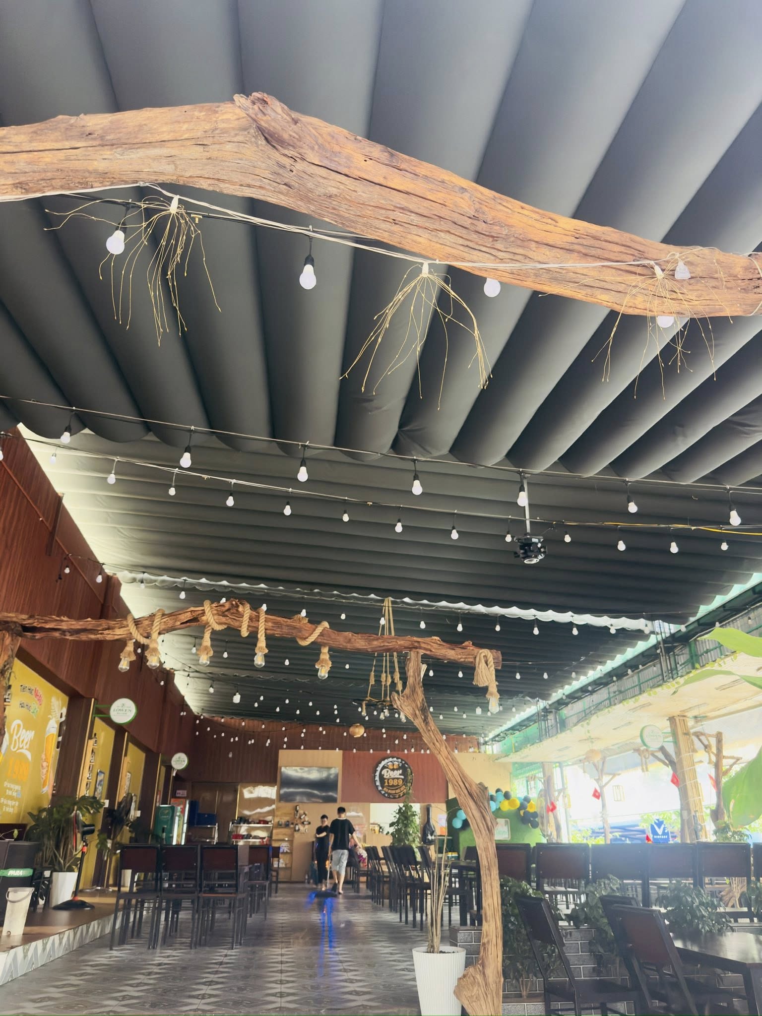 Bạt mái xếp lượn sóng ở Long Khánh Bạt mái xếp lượn sóng ở Long Khánh