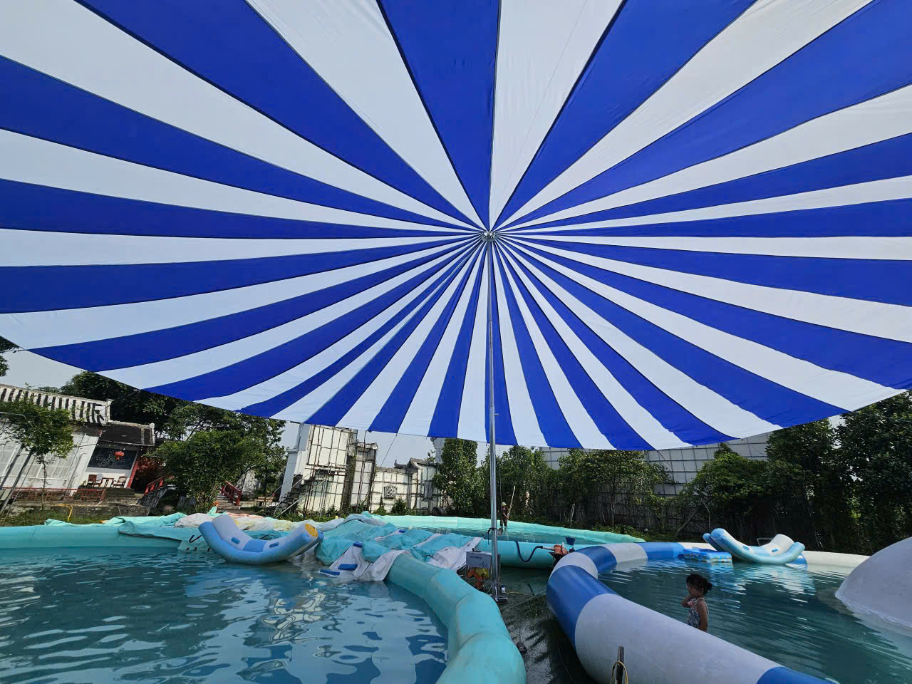 Dù che sự kiện sân trường học ở Cà Mau Dù che sự kiện sân trường học ở Cà Mau