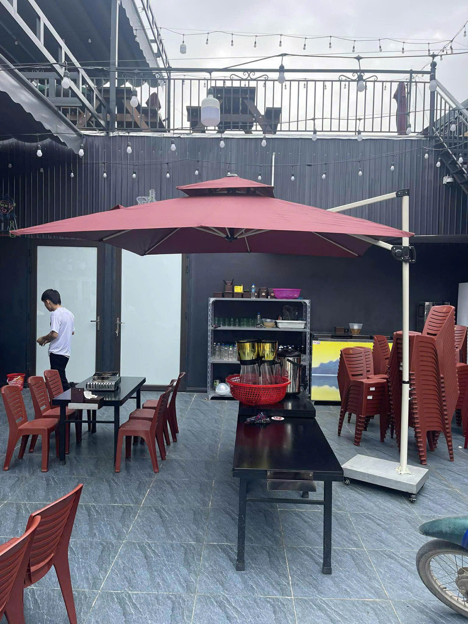 Ô dù lệch tâm vuông 2,5m ở Ninh Bình