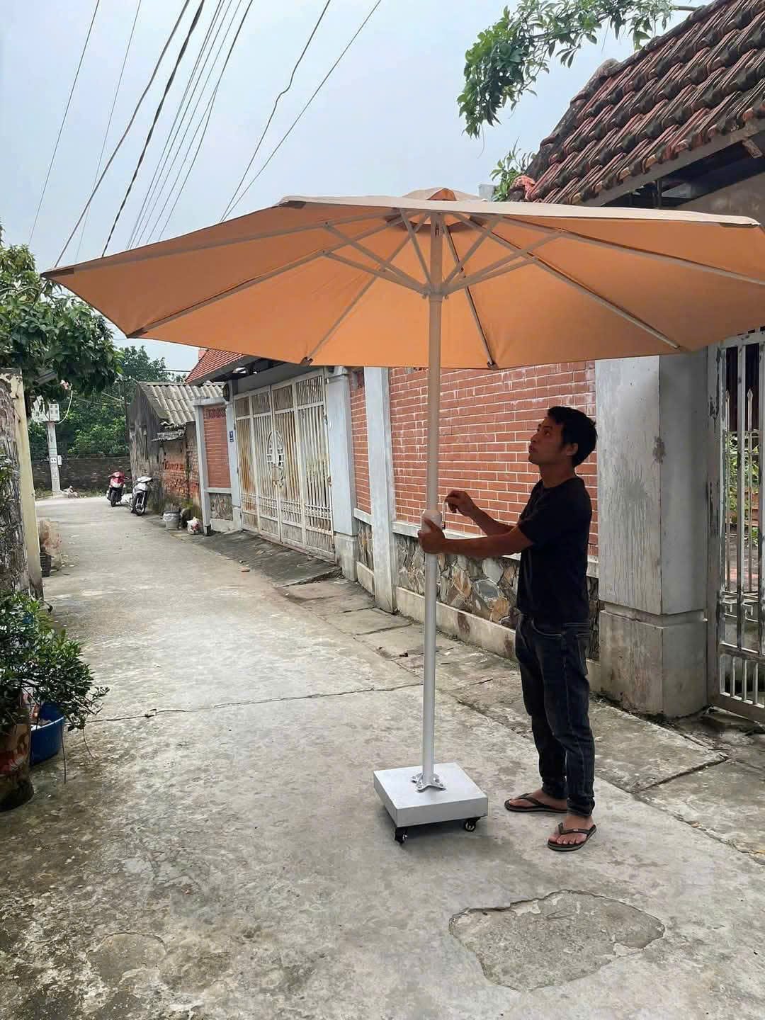 Ô dù che nắng ngoài trời ở Hà Nam