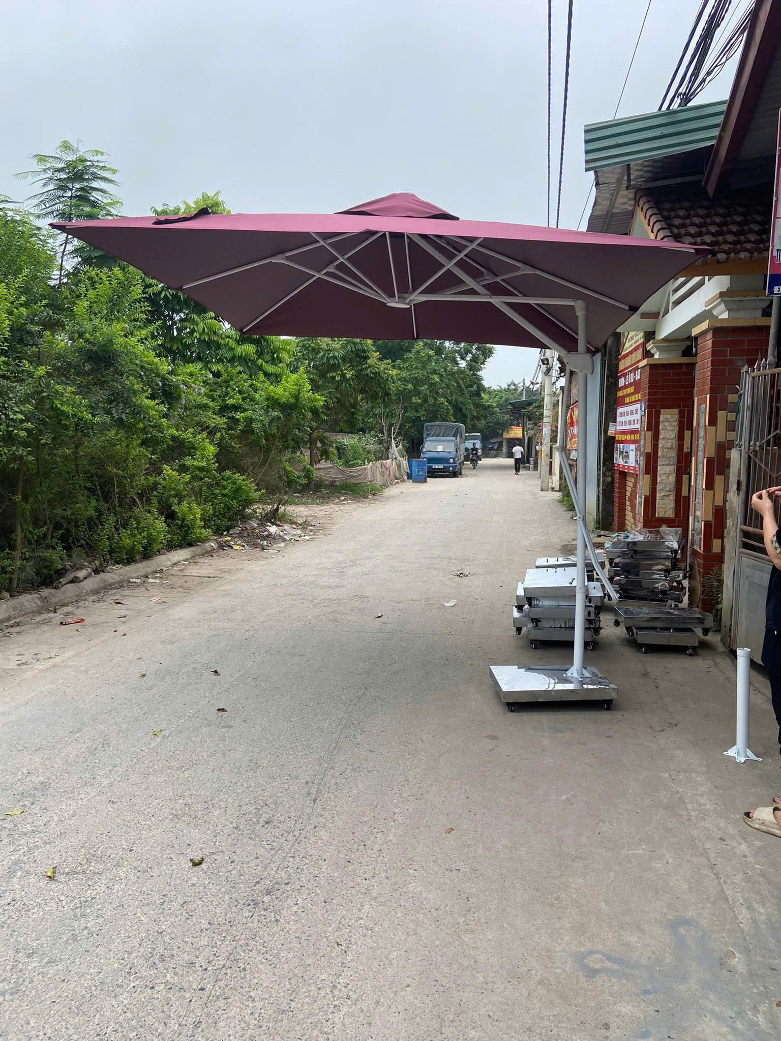 Ô dù che nắng ngoài trời ở Thái Bình