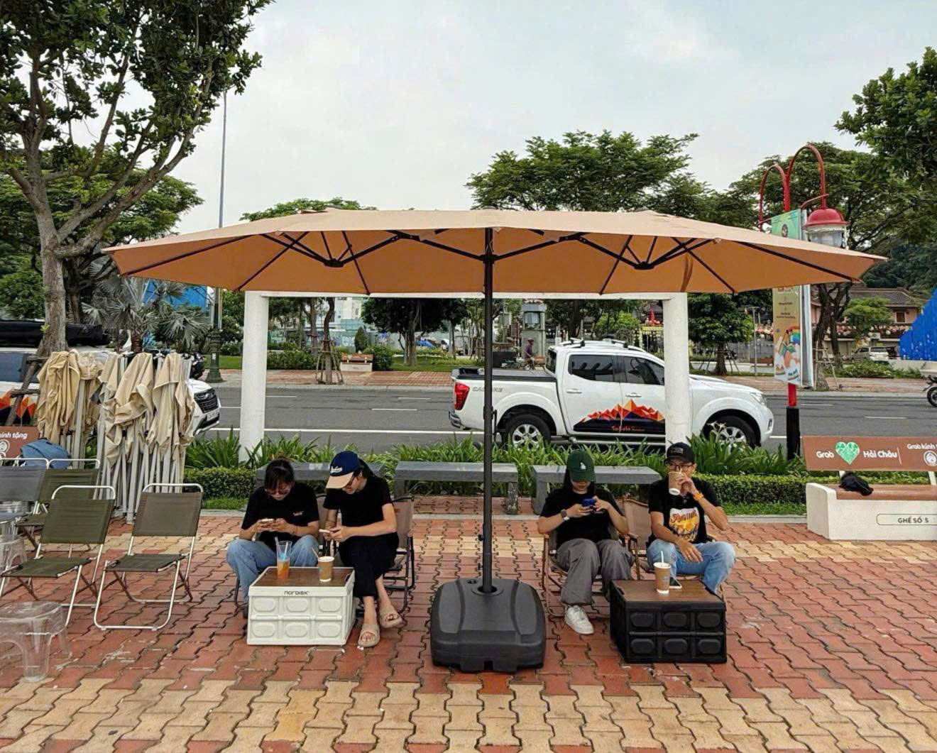 Ô dù đôi (Ô đôi lệch tâm) tại quận Ninh Bình