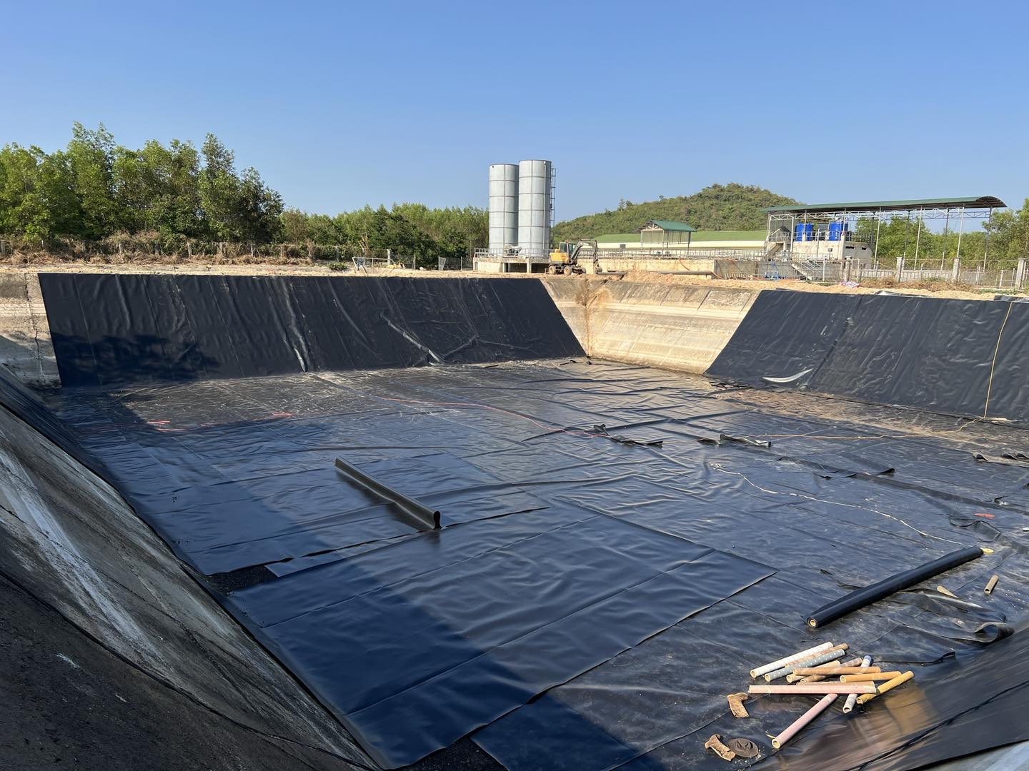 Bạt lót ao hồ HDPE chứa nước nuôi tôm cá ở Đắk Nông