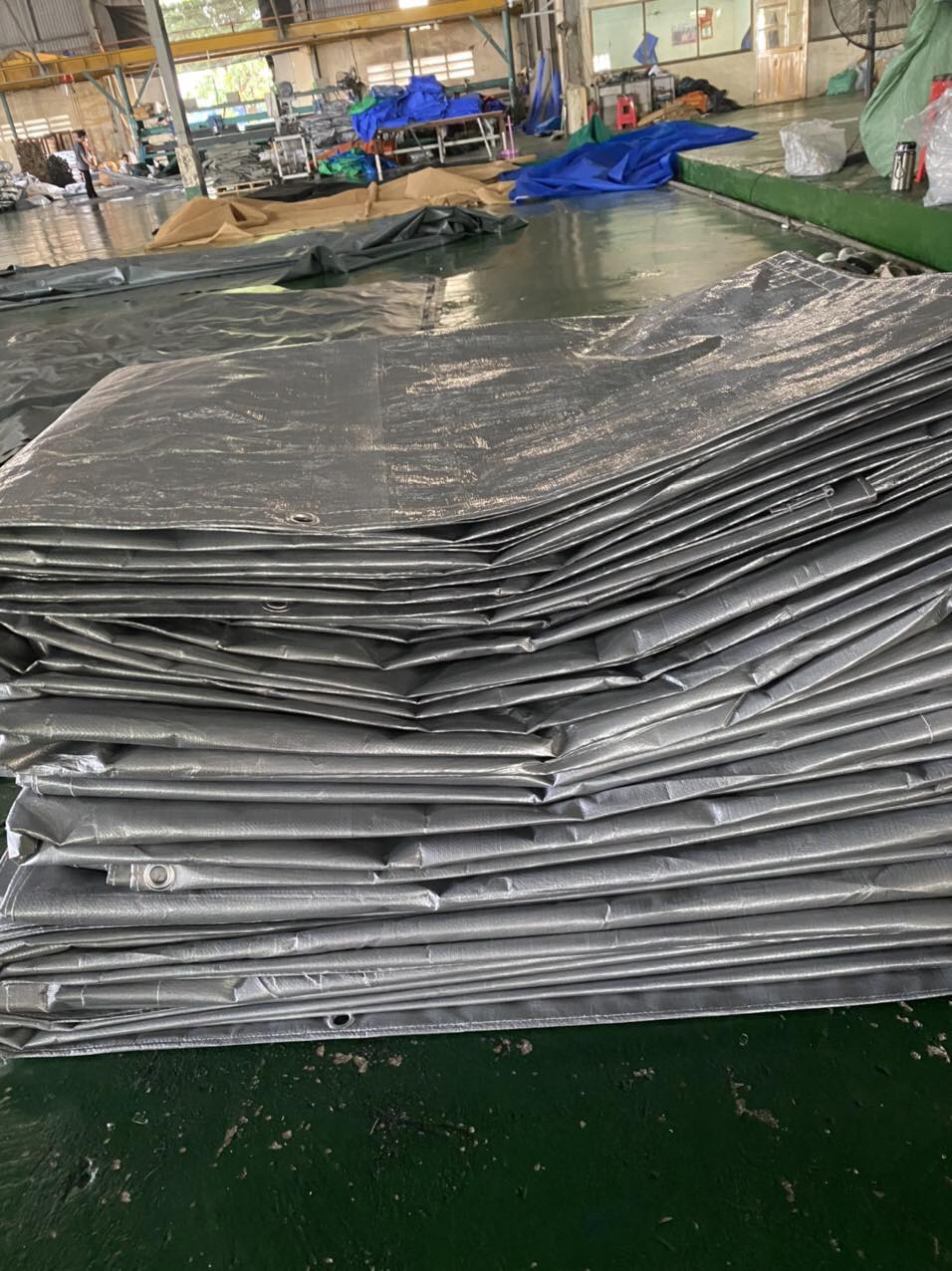 Bạt nhựa PE trắng xám Bạt nhựa PE trắng xám