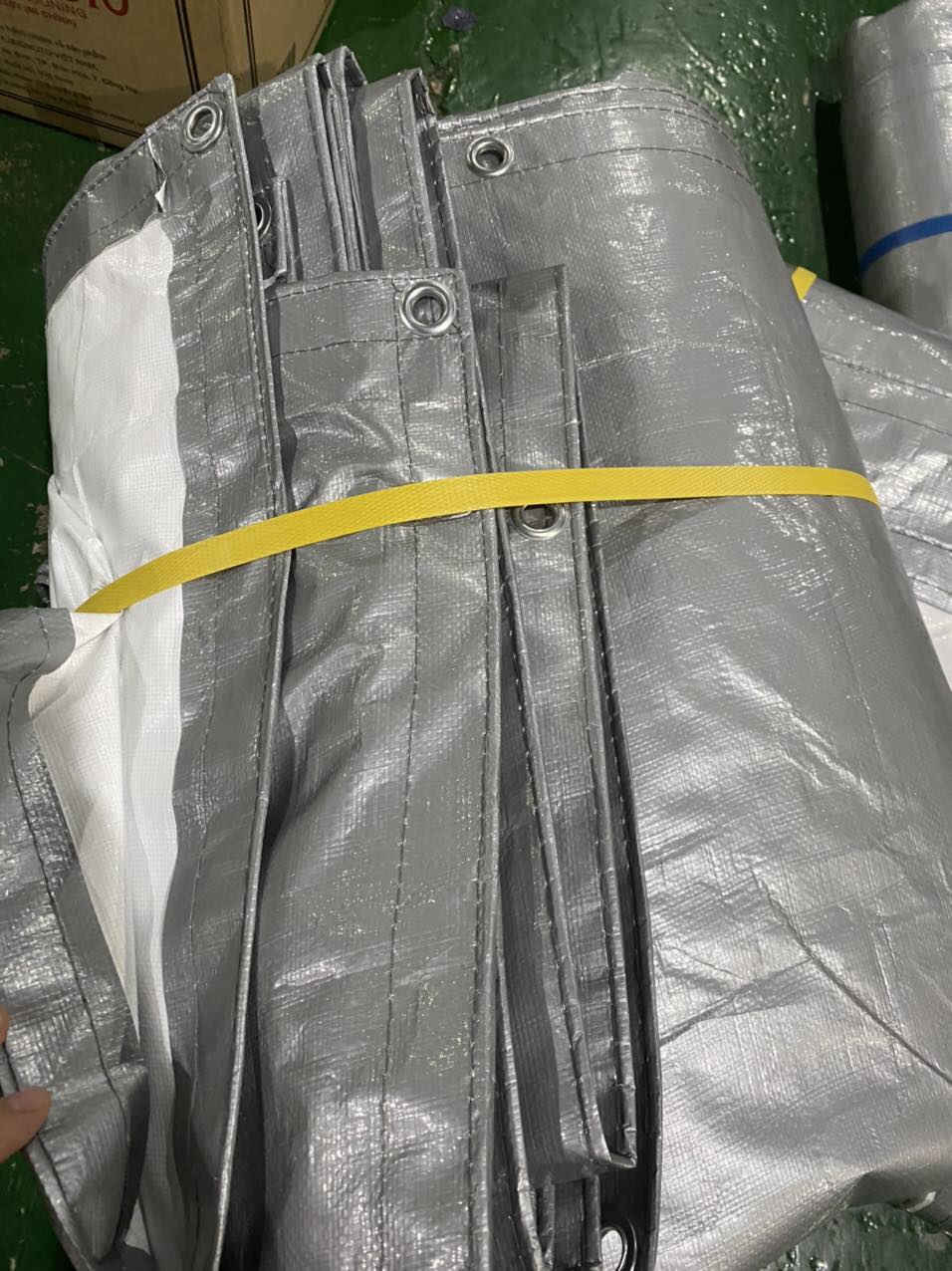 Bạt nhựa PE trắng xám
